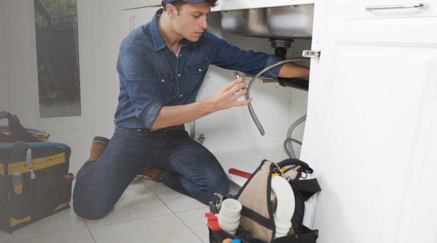 Professional emergency plumbing in Banquete, TX